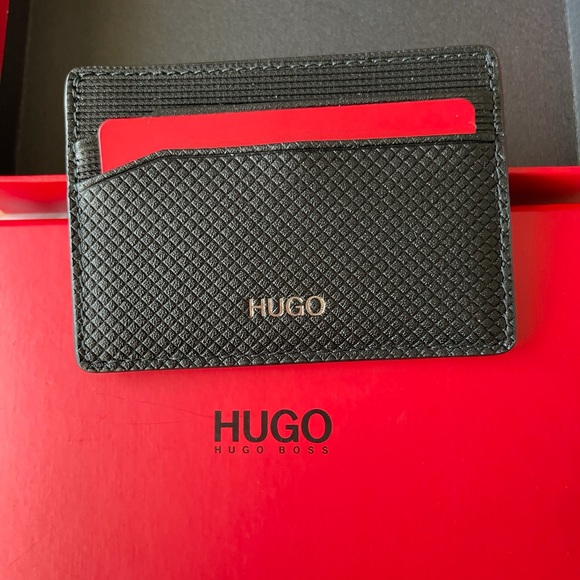 Hugo Boss Other - HUGO BOSS Geometric embossed card holder NEW